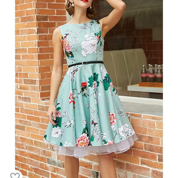 Aranee Dresses & Skirts - Vintage Floral Sleeveless Boatneck Swing Dress